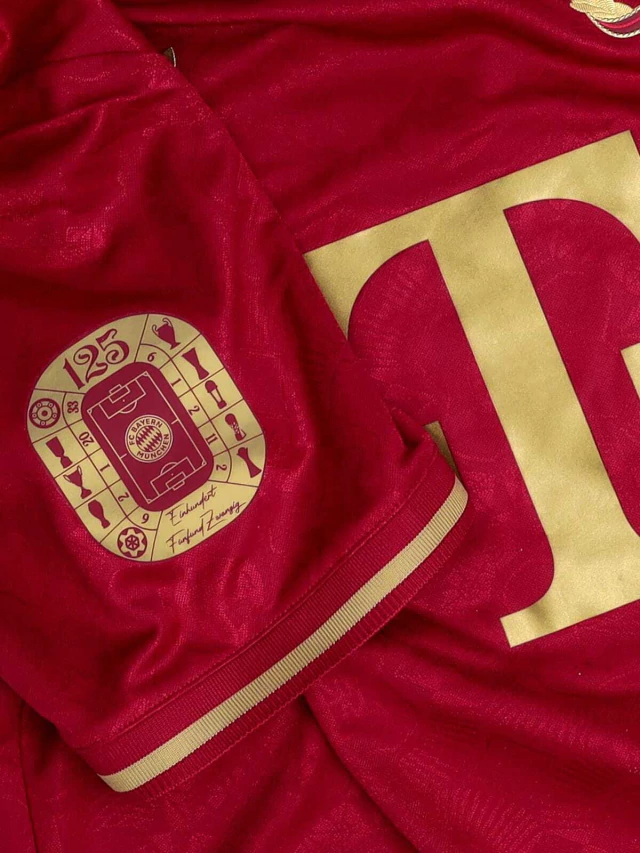 CAMISA BAYERN ESPECIAL 2025/26 125 ANOS