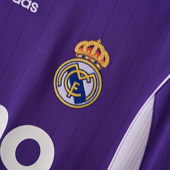 Camisa Retrô Real Madrid 2006-07 away