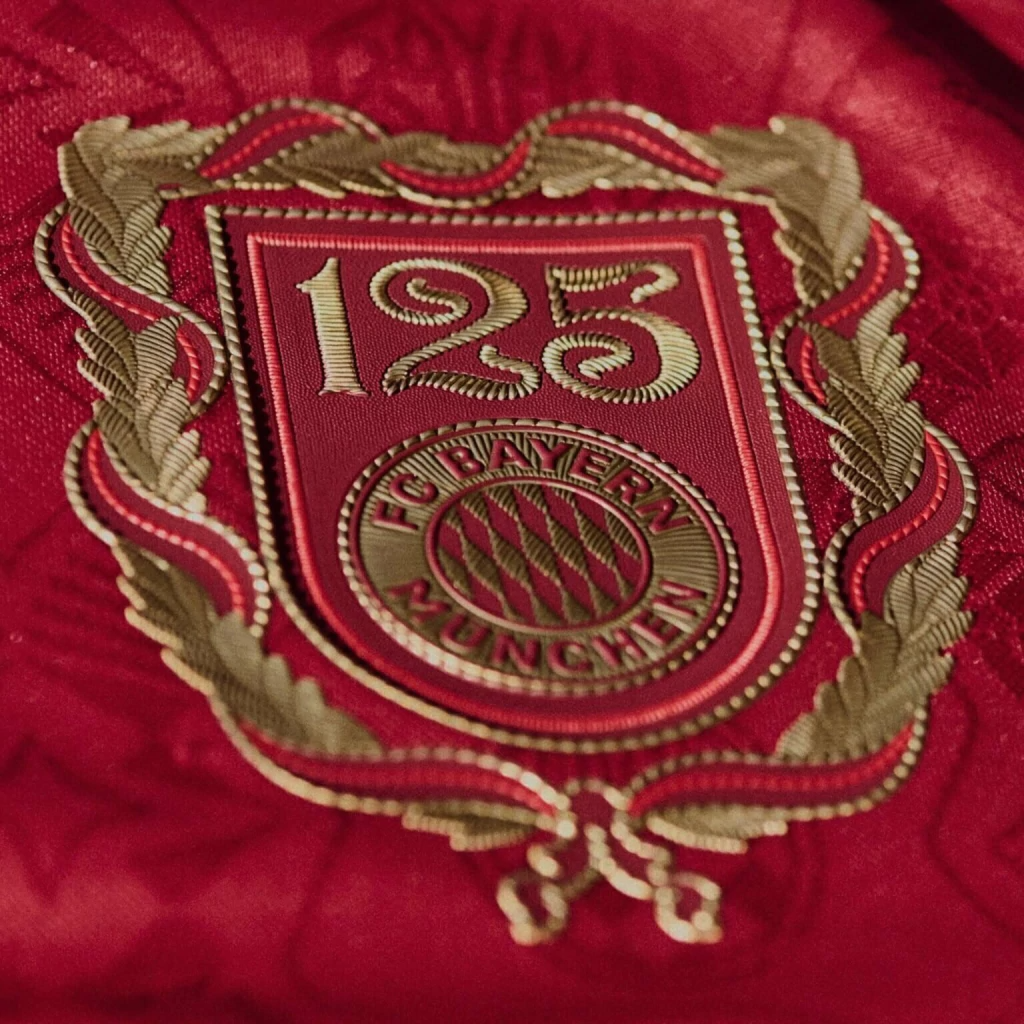 CAMISA BAYERN ESPECIAL 2025/26 125 ANOS